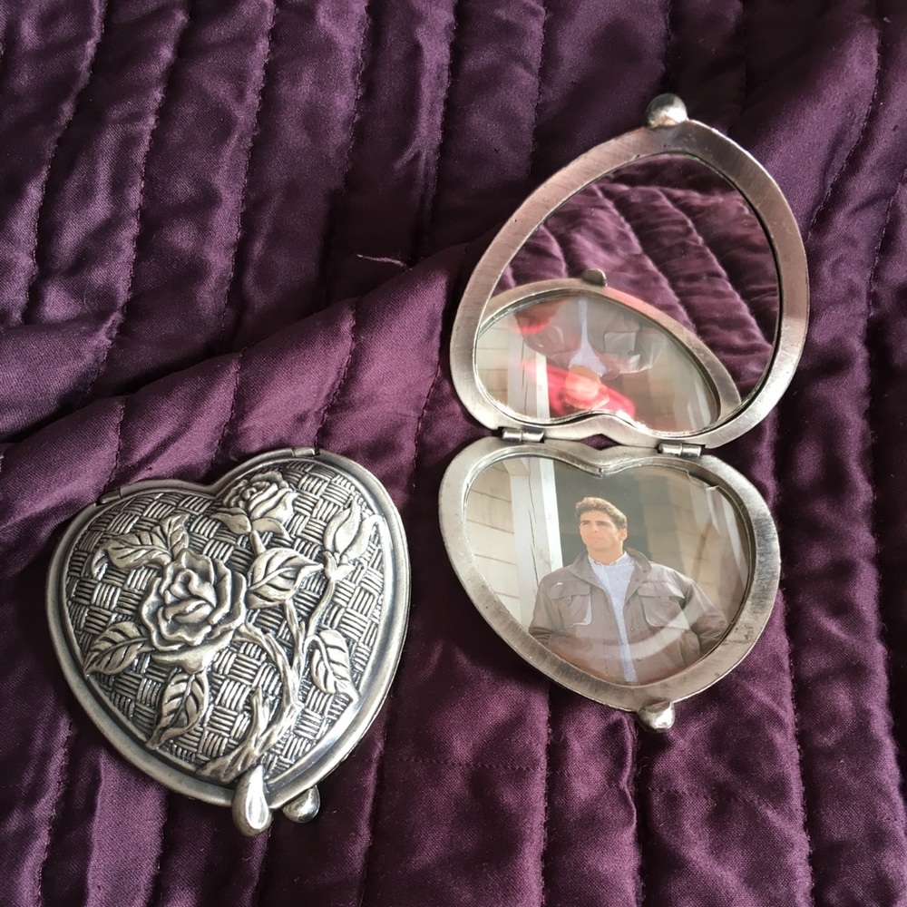 Photo/mirror compact